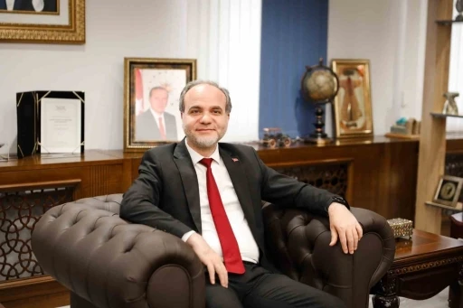 Rektör Uslu: &quot;Bayramın ülkemize ve dünyaya barış, huzur ve kardeşlik getirmesini diliyorum&quot;
