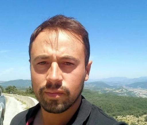 Restoranda t&uuml;fekle &ouml;ld&uuml;rd&uuml;, mezarlıkta kıskıvrak yakalandı

