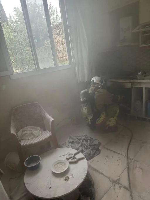 Reyhanlı&rsquo;da ev yangını
