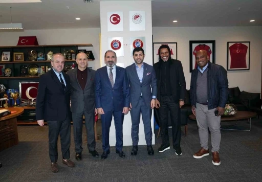 Rigobert Song, Başkan Hacıosmanoğlu ve Başkan Vekili Otyakmaz&rsquo;ı ziyaret etti
