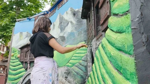 Rize&rsquo;de sokakların g&uuml;zelliği Gamze &ouml;ğretmenden sorulur
