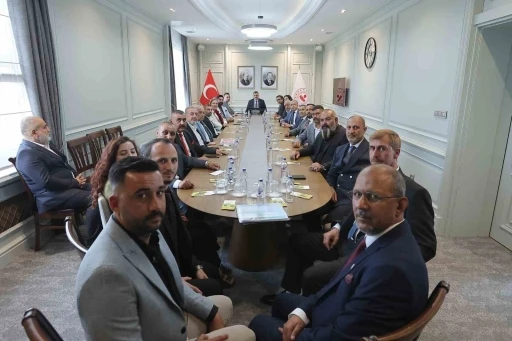 Roman toplumunun beklenti ve talepleri Bakanlık&rsquo;ta ele alındı
