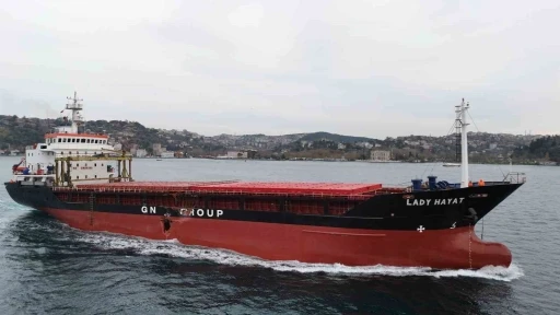 Romanya&rsquo;da kazaya karışan T&uuml;rk gemisi İstanbul Boğazı&rsquo;ndan ge&ccedil;ti
