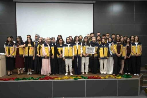 RTE&Uuml; Sağlık Hizmetleri Meslek Y&uuml;ksek Okulu&rsquo;nda mezuniyet coşkusu
