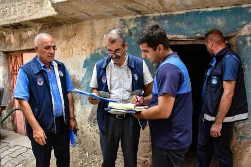Ruhsatsız hayvan satışı ve kesimi yapan yerler mühürlendi
