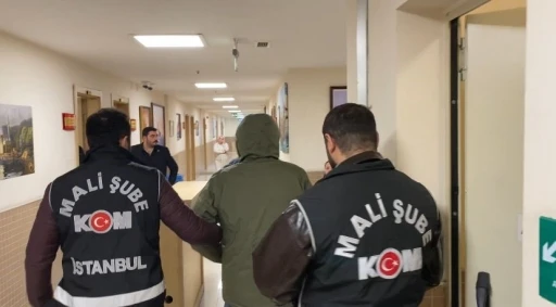 R&uuml;şvet operasyonunda g&ouml;zaltına alınan doktorlar adliyeye sevk edildi