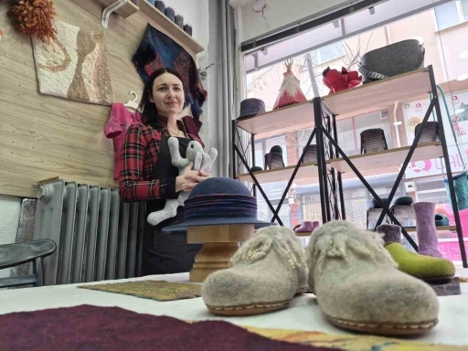 Rusya&rsquo;da &ouml;ğrendiği ke&ccedil;e ustalığını Eskişehir&rsquo;de s&uuml;rd&uuml;r&uuml;yor
