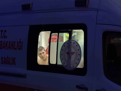 Rüzgarın alabora ettiği kanodan düşen 8 kişiden 7’si bulundu, 1 kişi kayıp
