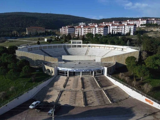 Şadan G&ouml;kovalı A&ccedil;ık Hava Tiyatrosu yenileniyor
