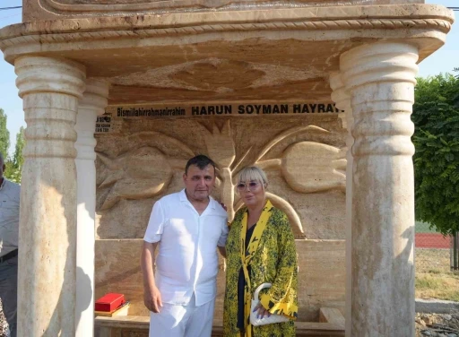 Safiye Soyman oğlunun adına yaptırdığı hayratı gözyaşı dökerek açtı: &quot;Dışım gülüyor ama içim yanıyor&quot;
