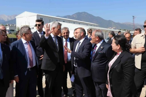 Sağlık Bakanı Kemal Memişoğlu, yeni sağlık uygulamalarını ardı ardına açıkladı
