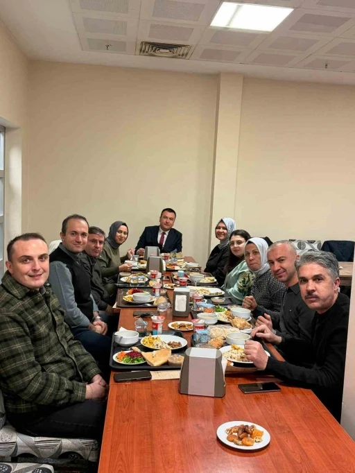 Sağlık &ccedil;alışanları iftar programında bir araya geldi
