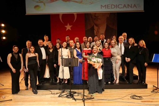 Sağlık &ccedil;alışanlarından yeşil&ccedil;am nostaljisi
