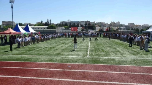 &rsquo;Sağlıklı Gen&ccedil;lik Haftası&rsquo;nda &ouml;ğrenciler spor etkinliklerinde buluştu

