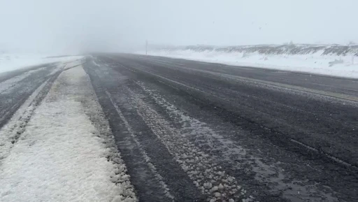 Sahara ge&ccedil;idinde kar yağışı etkili oluyor
