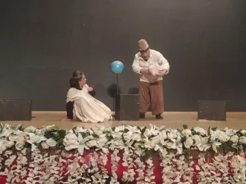 ’Şahidimiz Anadolu’ adlı tiyatro oyununu 4 bin 500 öğrenci izledi
