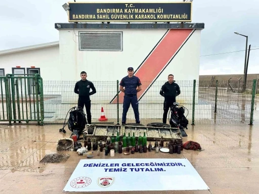 Sahil Güvenlik ekiplerinden Çevre Günü’ne özel deniz temizliği
