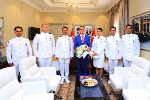 Sahil G&uuml;venlik komutanından Vali Akbıyık&rsquo;a ziyaret
