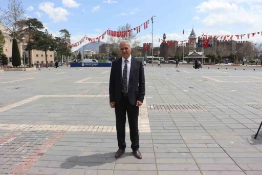 Şahin’den meydanda çağrı: &quot;Meydan kavgası arasında işçinin hakları güme gidiyor&quot;
