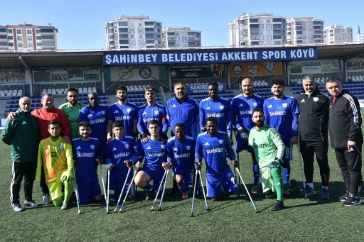 Şahinbey Ampute &ccedil;ıkışını s&uuml;rd&uuml;r&uuml;yor
