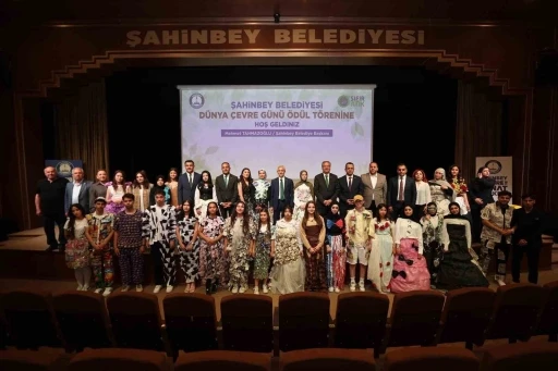 Şahinbey Belediyesi&rsquo;nden &ccedil;evreci okullara &ouml;d&uuml;l

