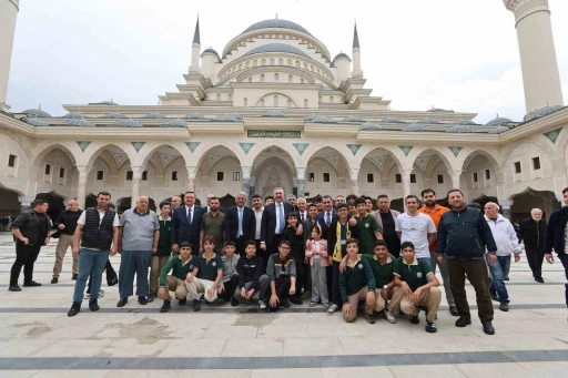 Şahinbey&rsquo;de gen&ccedil;lerle buluştular
