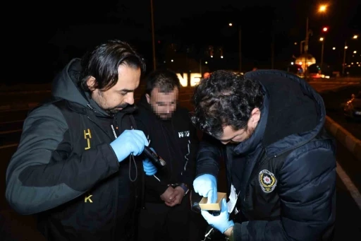 Sahte altın ile 15 kişiyi dolandırmışlar: 2 g&ouml;zaltı
