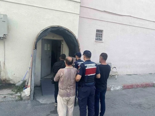 Sahte evrakla milyonluk vurgun girişimine su&ccedil;&uuml;st&uuml; baskın: 4 tutuklama
