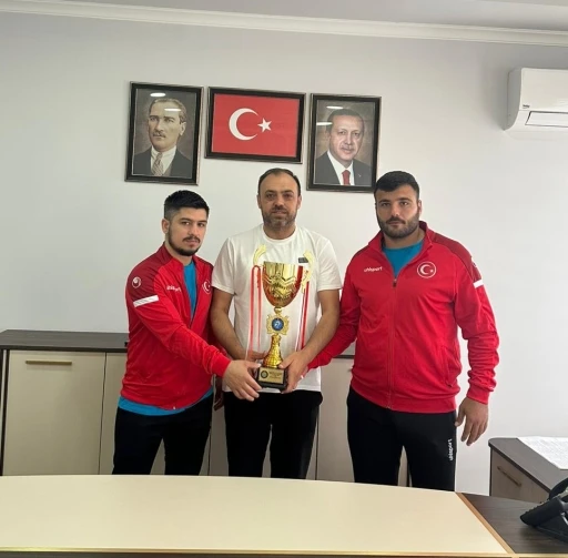 Sakarya Büyükşehir’in güreşçileri Olimpiyat Oyunları’na katılacak
