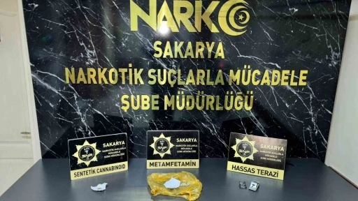 Sakarya&rsquo;da 4 farklı uyuşturucu operasyonunda 3 tutuklama

