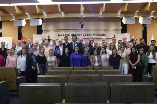 Sakarya&rsquo;da Basın İlan Kurumu&rsquo;ndan gazetecilere &ouml;nemli eğitim
