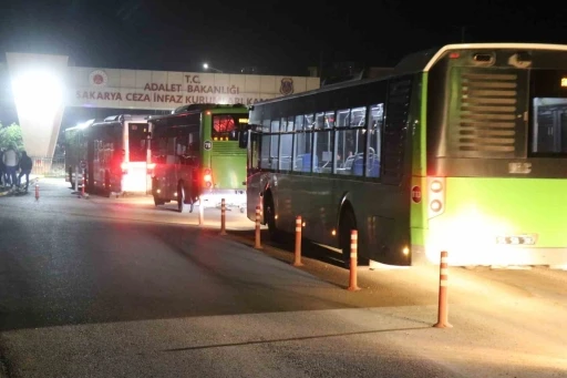 Sakarya&rsquo;da cezaevlerinden tahliyeler başladı
