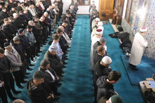 Sakarya&rsquo;da ilk teravih namazı eda edildi
