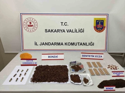 Sakarya&rsquo;da jandarmadan zehir tacirlerine ge&ccedil;it yok: 2 tutuklama
