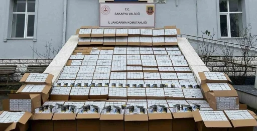 Sakarya&rsquo;da ka&ccedil;ak&ccedil;ılara jandarma operasyonu: 3 il&ccedil;ede 5 ş&uuml;pheli g&ouml;zaltına alındı
