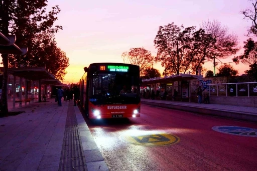 Sakarya&rsquo;da metrob&uuml;s seferlerine saat ayarı
