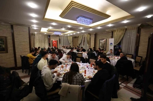 Sakarya&rsquo;da protokol ve sağlık camiası iftarda buluştu
