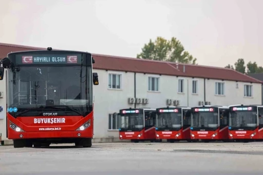 Sakarya&rsquo;da toplu ulaşım filosuna 5 yeni metrob&uuml;s daha eklendi
