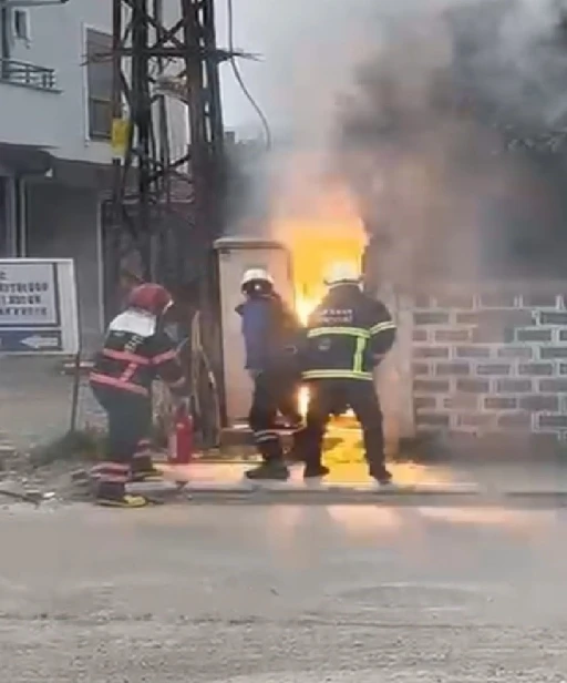 Sakarya&rsquo;da trafo yangınındaki patlama paniğe neden oldu
