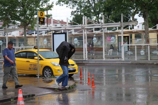Sakarya&rsquo;da yağış hayatı olumsuz etkiledi
