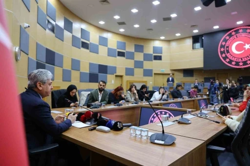 Sakarya Valisi’nden bungalov ve sokak hayvanları açıklaması
