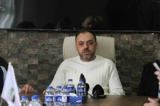 Sakaryaspor Başkanı Enes Zengin&rsquo;den 1 aylık rapor: 8 transfer, 18 dosya kapatma
