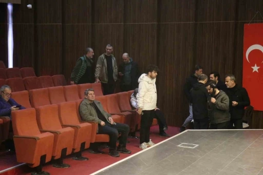 Sakaryaspor&rsquo;da &ccedil;oğunluk sağlanmadı, kongre ertelendi
