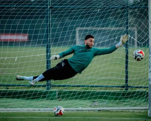 Sakaryaspor, İstanbulspor mesaisinde
