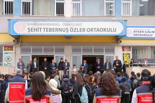Saldırının ger&ccedil;ekleştiği okulun velileri &ccedil;ocuklarını &ouml;perek okula yolladı
