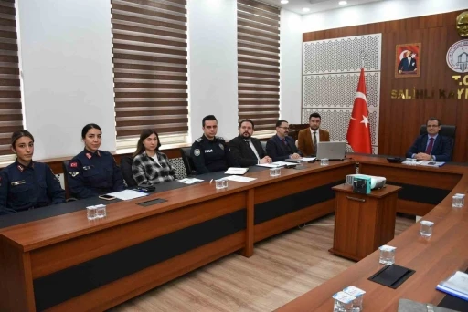 Salihli&rsquo;de kadına y&ouml;nelik şiddete karşı kritik zirve
