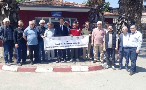 Salihli&rsquo;de kurban kesimini uygulamalı &ouml;ğrendiler
