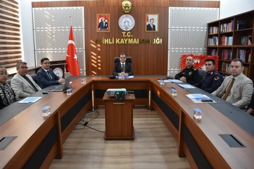 Salihli’de metruk binalar masaya yatırıldı
