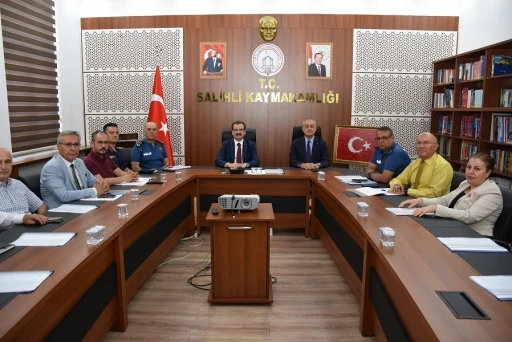 Salihli&rsquo;de YKS koordinasyon toplantısı ger&ccedil;ekleştirildi
