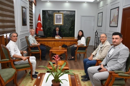 Salihli Kaymakamı G&uuml;ldoğan, Sardes kazı ekibini ağırladı
